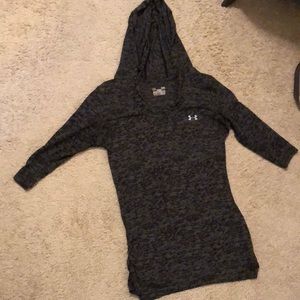 Women’s underarmour 3/4 sleeve light hooded shirt